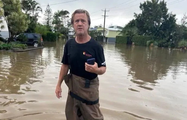 В Австралии после наводнения кенгуру пытался утопить мужчину, который ранее выжил после нападения акулы