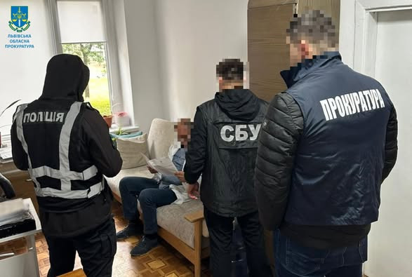 $2500 за інвалідність – на Львівщині затримали заступника лікаря на хабарі