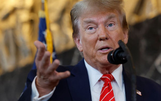Дональд Трамп заявил, что Путин играет с огнем