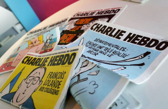 Сатирический журнал Charlie Hebdo подает в суд из-за подделки не менее 15 своих обложек