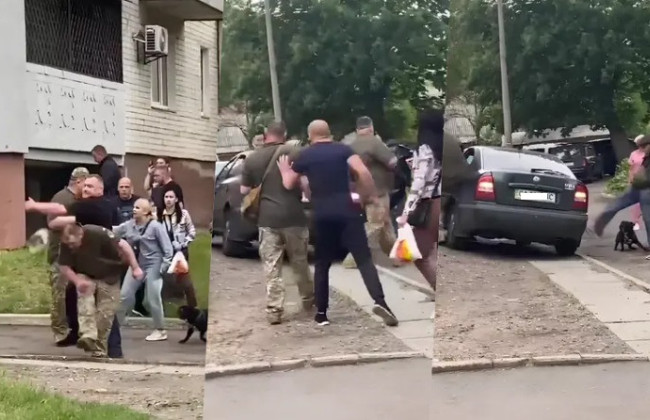 В Черкассах толпа мужчин и женщин напала на сотрудников ТЦК, видео