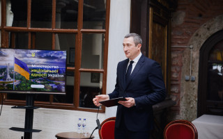Статус временной защиты украинцев в ЕС не может длиться вечно – министр нацединства Чернышов