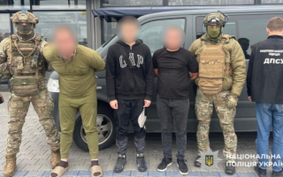 На Буковине злоумышленники за 8500 долларов переправляли уклонистов за границу вне пункта пропуска