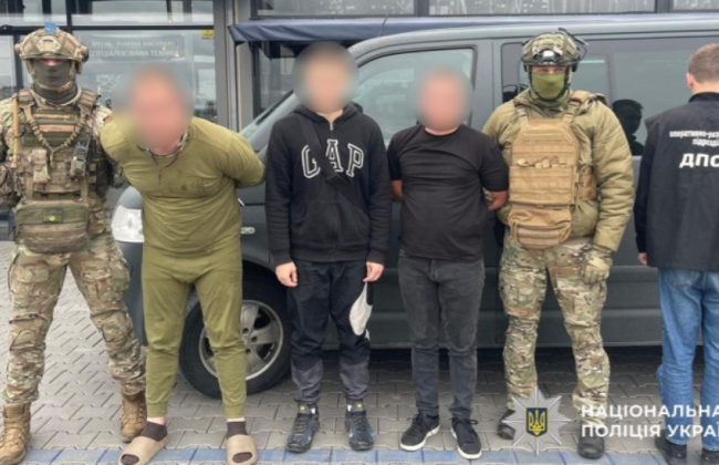 На Буковине злоумышленники за 8500 долларов переправляли уклонистов за границу вне пункта пропуска