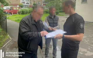 Экс-руководитель миграционной службы из Луганщины незаконно насчитал себе премий почти на 350 тысяч гривен, — ГБР