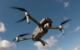 Китай припинив продаж дронів Україні, але постачає їх до Росії