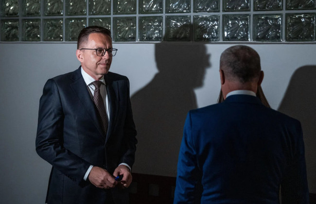 Главу Нацбанка Словакии Петра Кажимира признали виновным в коррупции