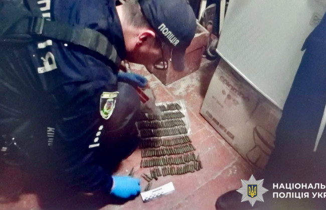 Гранаты, дымовые шашки и патроны – у жителя Киевщины нашли склад боеприпасов