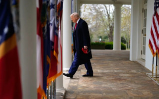 Апеляційний суд в США постановив, що масові звільнення Трампа держслужбовців залишаться призупиненими