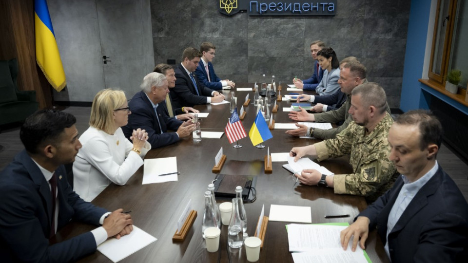 Єрмак зустрівся з американськими сенаторами – обговорили санкції проти Росії