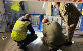 У Житомирі чоловік кинув гранату в людей біля супермаркету — є постраждалі, фото