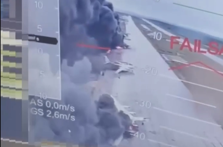 «Дрони вилітають прямо з фур» – відео атаки на російські бомбардувальники