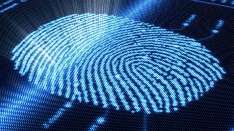 Британських туристів чекатиме сканування відбитків пальців при в’їзді до ЄС