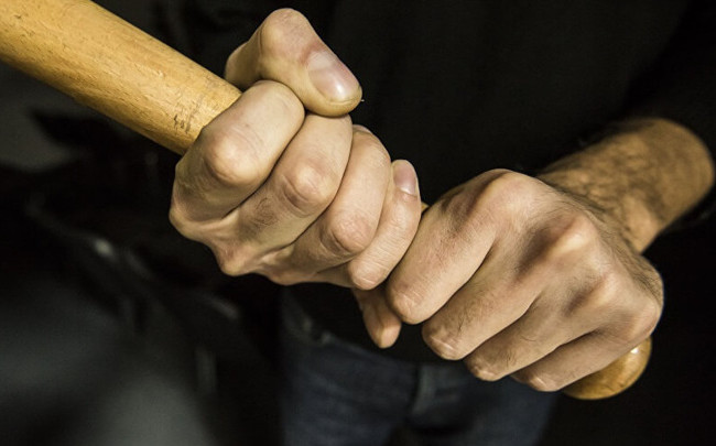 На Тернопольщине мужчина забил до смерти бездомного, потому что тот ел его малину