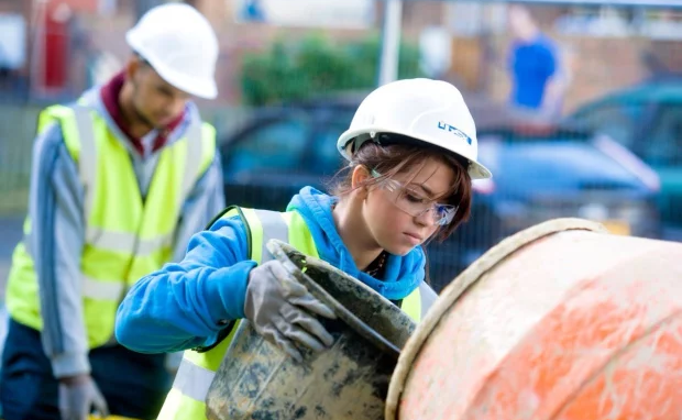 Разрешается ли увеличение рабочего времени для несовершеннолетних на объектах критической инфраструктуры