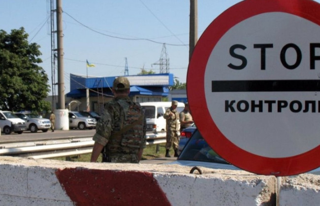 Апелляционный суд пересмотрел дело военного за разбитое лобовое стекло и оскорбления водителя автомобиля на блокпосту.