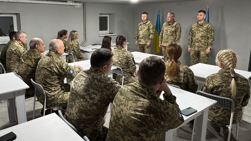Инструкторам-преподавателям высших военно-учебных заведений предлагают установить дополнительное вознаграждение до 30 тысяч гривен