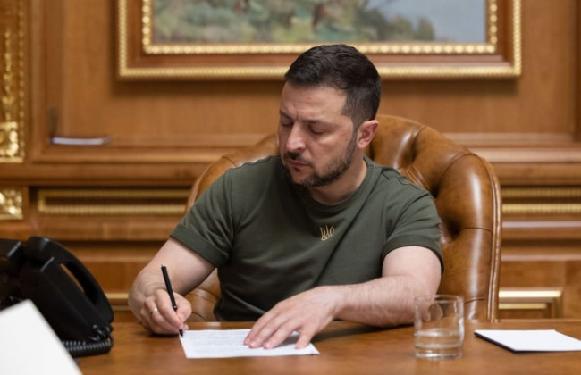 Владимир Зеленский назначил Михаила Драпатого Командующим объединенных сил ВСУ и сменил командующего Десантно-штурмовых войск и Сил беспилотных систем ВСУ