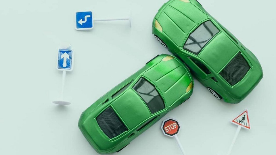 Зеленський підписав закон про знижку на «автоцивілку» для ветеранів
