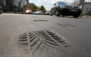 В Киеве ограничивают движение тяжеловесного транспорта из-за жары