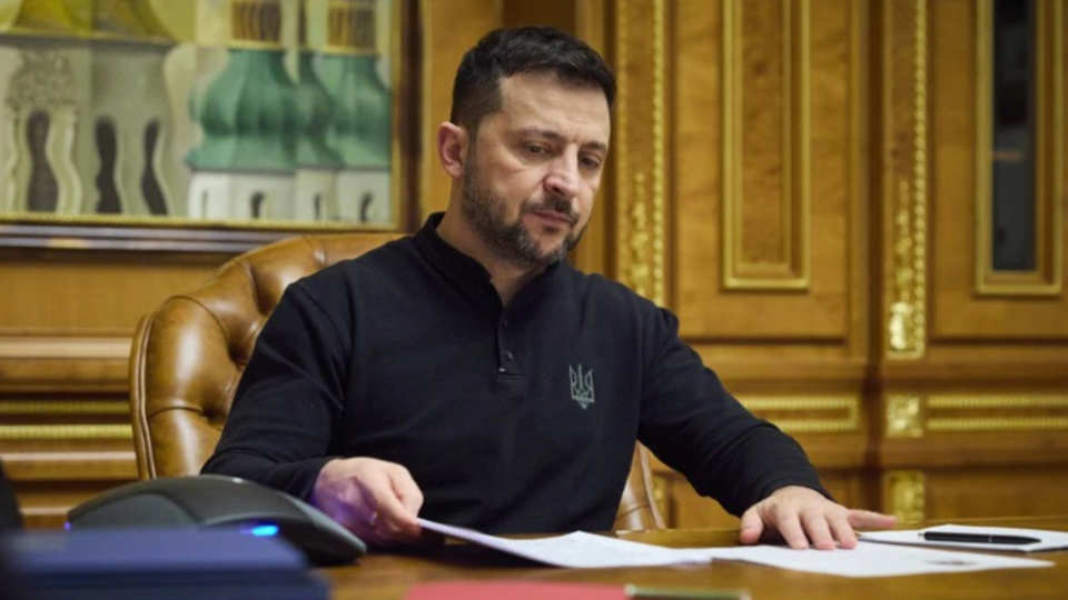 Володимир Зеленський підписав закон про позбавлення спецпенсій осіб, засуджених за злочини проти основ національної безпеки