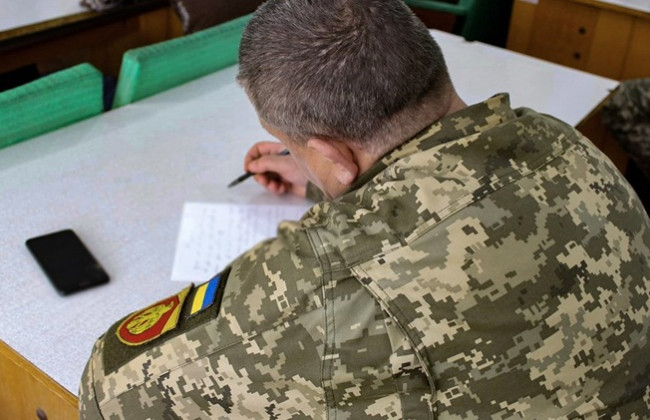 Военнослужащие по контракту, которые после направления в другое формирование отказались от контракта, будут считаться проходящими службу как мобилизованные по призыву — законопроект