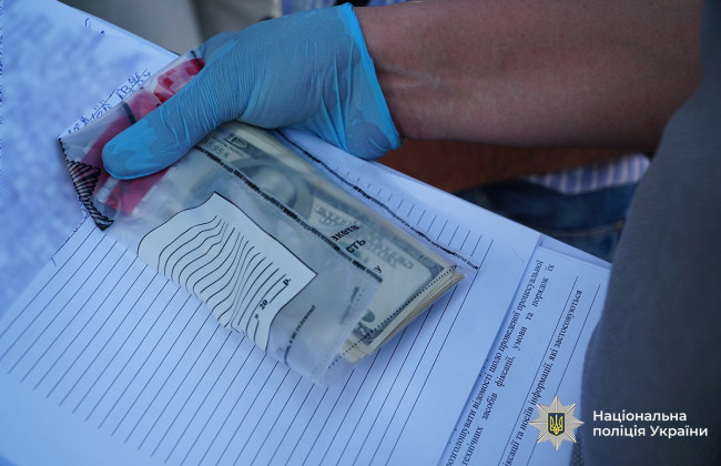 На Тернопольщине мужчина за $18 тысяч обещал «помощь» с документами по мобилизации мужу киевлянки