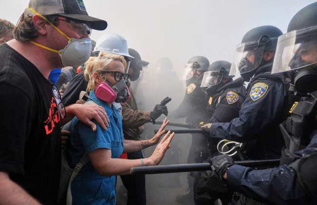 Трамп приказал принять все необходимые меры из-за массовых беспорядков в Лос-Анджелесе