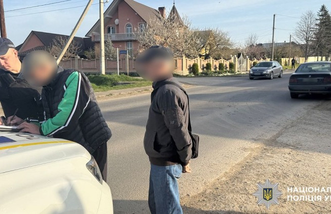 На Буковине разоблачили 66-летнего мужчину, который ездил на авто с поддельным свидетельством о регистрации