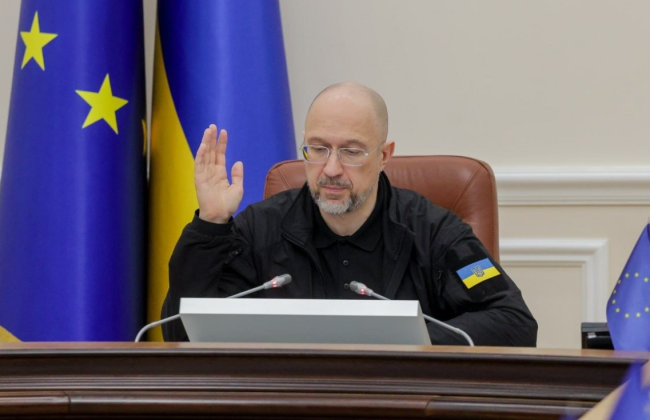 Кабмин утвердил надбавки до 1000 грн за ранги госслужащим в органах, которые провели классификацию должностей