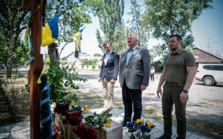 Руководители МИД Украины и Литвы посетили прифронтовой Херсон