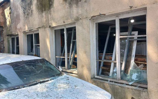 Одесская киностудия получила повреждения из-за атаки шахедов — уничтожены декорации к фильму «Довженко»