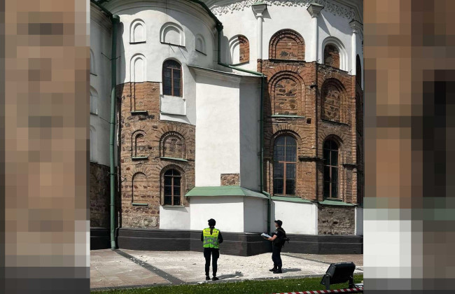 Взрывная волна повредила святыню XI века Софийский собор