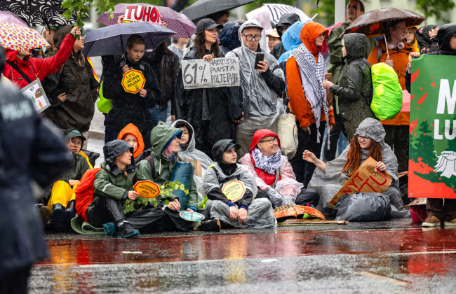 Финская полиция задержала более 130 экоактивистов в Хельсинки