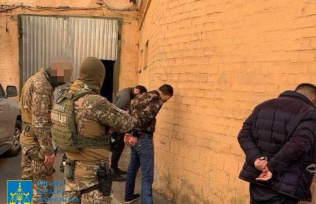 В Одессе пред судом предстали преступники, которые похитили человека и требовали 1 млн долларов