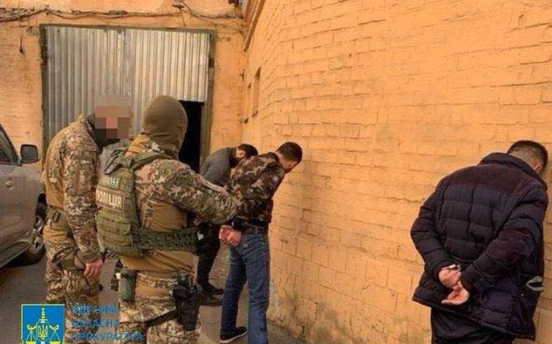 В Одесі перед судом постали зловмисники, які викрали людину та вимагали 1 млн доларів