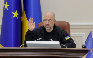 Кабмин утвердил надбавки до 1000 грн за ранги госслужащим в органах, которые провели классификацию должностей