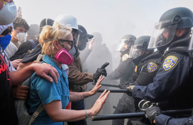 В центре Лос-Анджелеса ввели комендантский час из-за массового мародерства