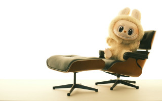 У Китаї банкам заборонили заманювати клієнтів популярними ляльками Лабубу