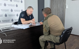 На Кировоградщине на полигоне инструктор ударил новобранца прикладом автомата