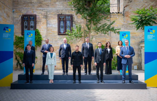 Зеленский: РФ хочет захватить Одессу и выйти к границе с Молдовой и Румынией