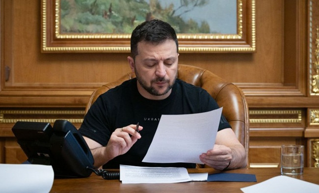 Работника, чье рабочее место находится на территориях активных боевых действий, нельзя уволить за прогул — Зеленский подписал закон