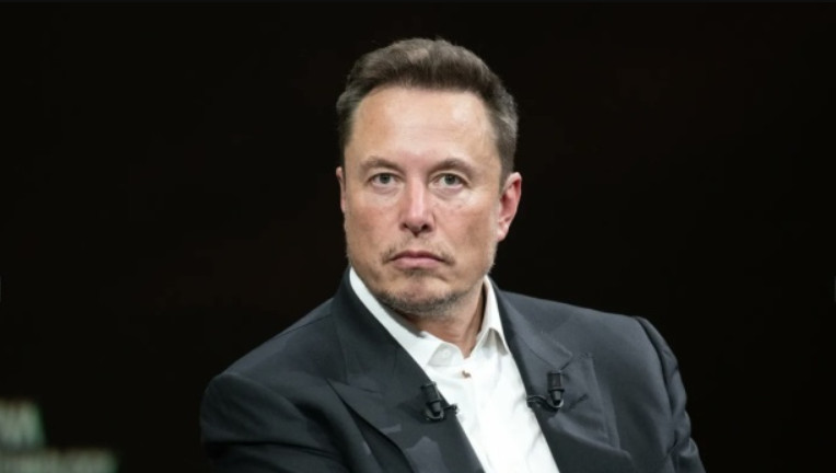 Французькі водії подали до суду на Tesla через політичні погляди Ілона Маска
