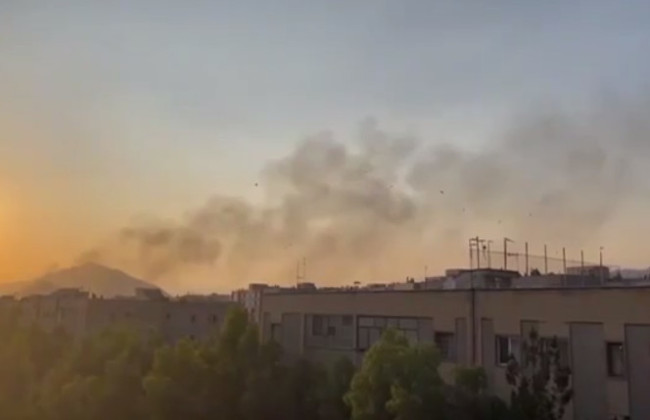 Израиль нанес ракетный удар по резиденции верховного лидера Ирана Али Хаменеи — СМИ