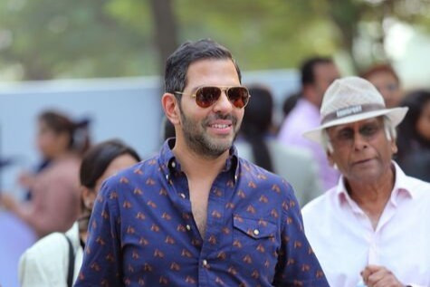 Индийский миллиардер умер после того, как проглотил пчелу — он был другом принца Уильяма