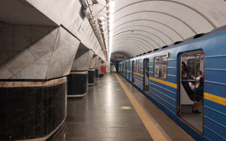 У Києві тимчасово не працює станція метро «Театральна» — яка причина