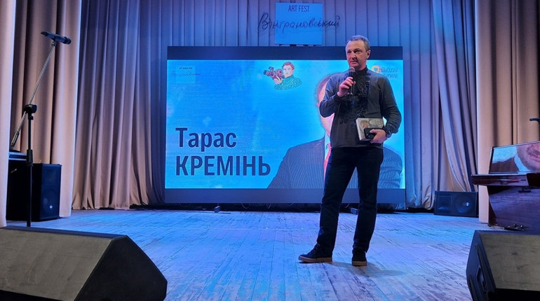 Тарас Креминь пожаловался в полицию из-за песен на русском языке на концерте Верки Сердючки в Киеве