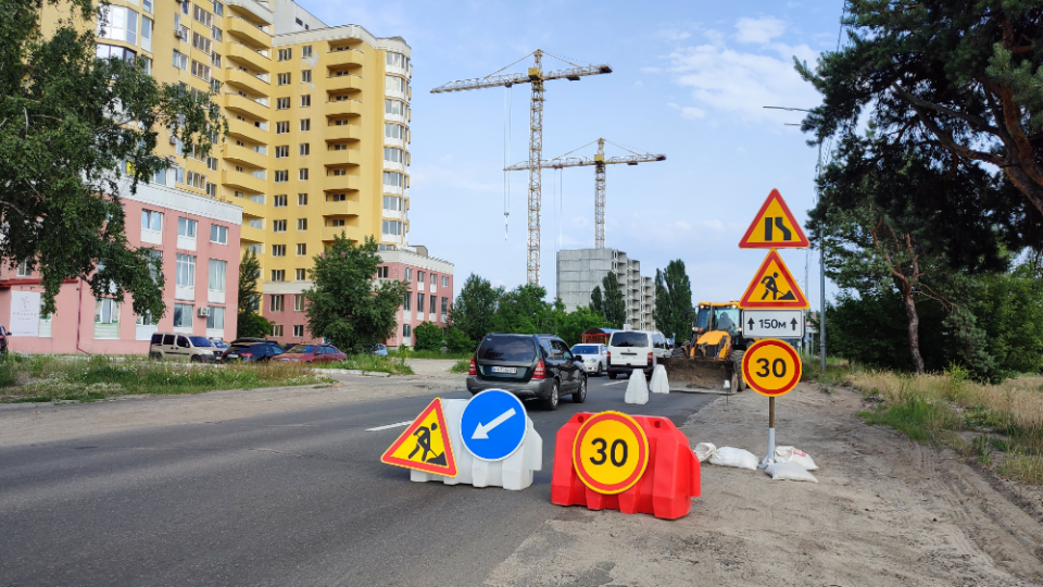 В Киеве на перекрестке в Дарницком районе установят светофоры и обновят схему движения