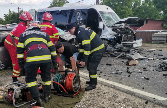 На трассе в Румынии микроавтобус с украинцами попал в ДТП – 9 человек в больнице