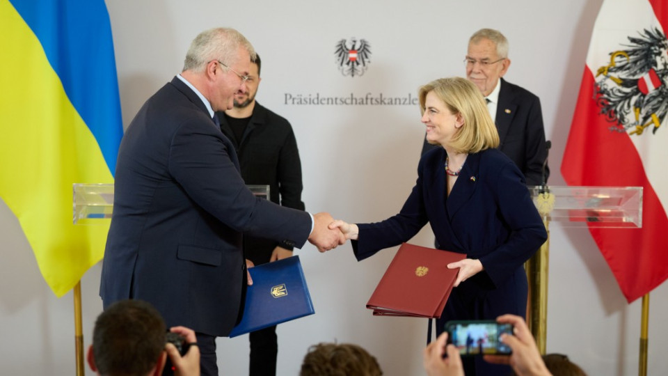 Україна та Австрія підписали п’ять угод щодо безпеки, повернення дітей і відбудови